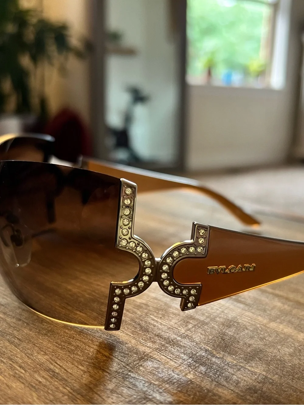 Bvlgari 651-B shield sunglasses. Made in Italy. With Case.
